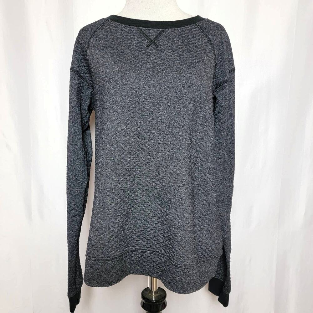 Lucy Grey Quilted Sweater SZ Medium